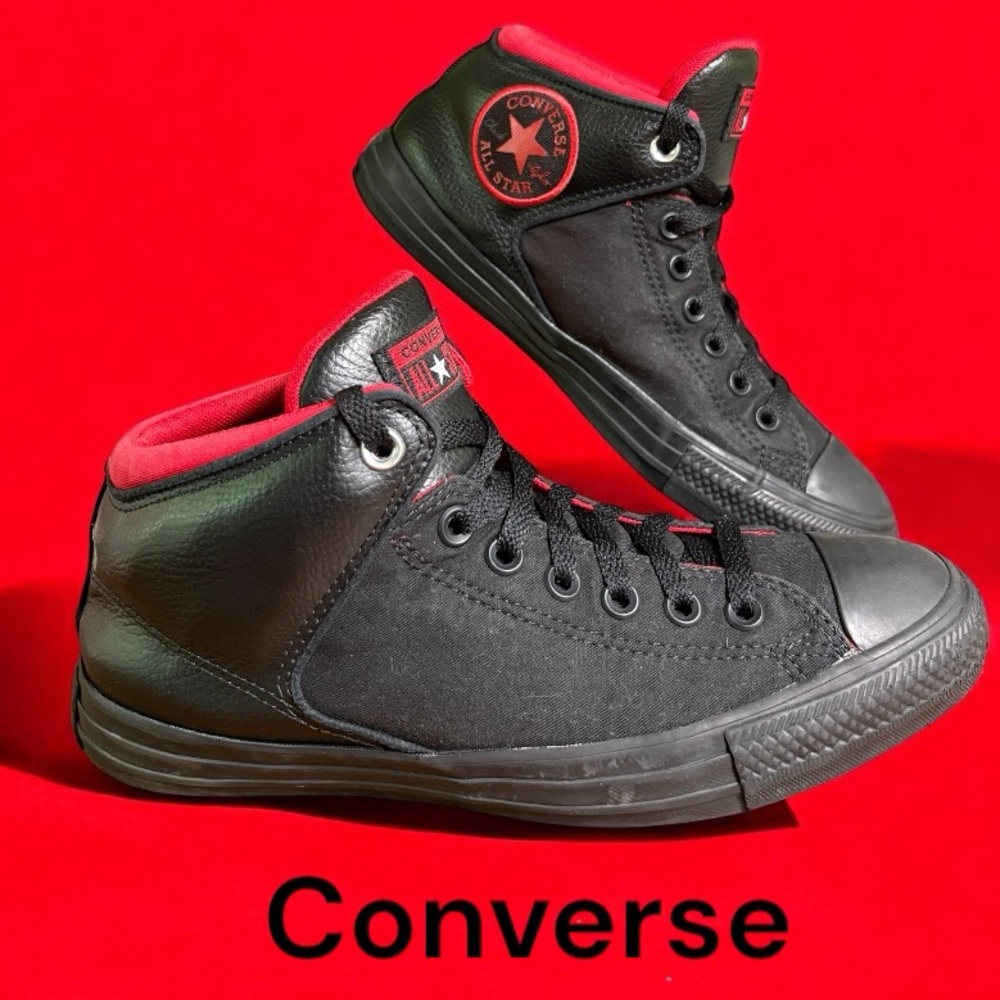 Converse-Chuck Taylor allstar hightop sneakers. Leather/canvas men 8.5/women 10